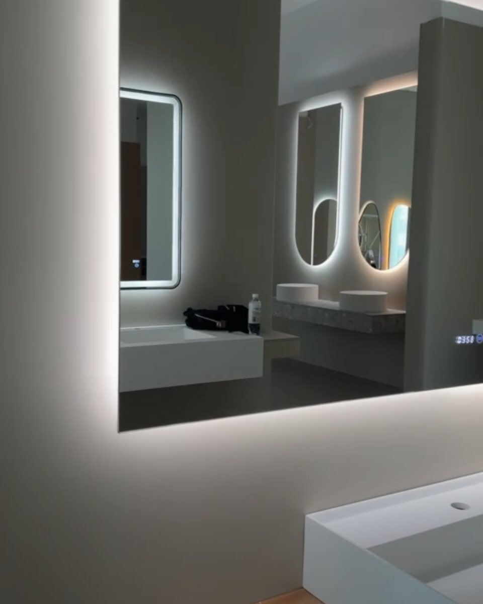 Square Backlit LED Bathroom Mirror | 3000–6500K Dimming